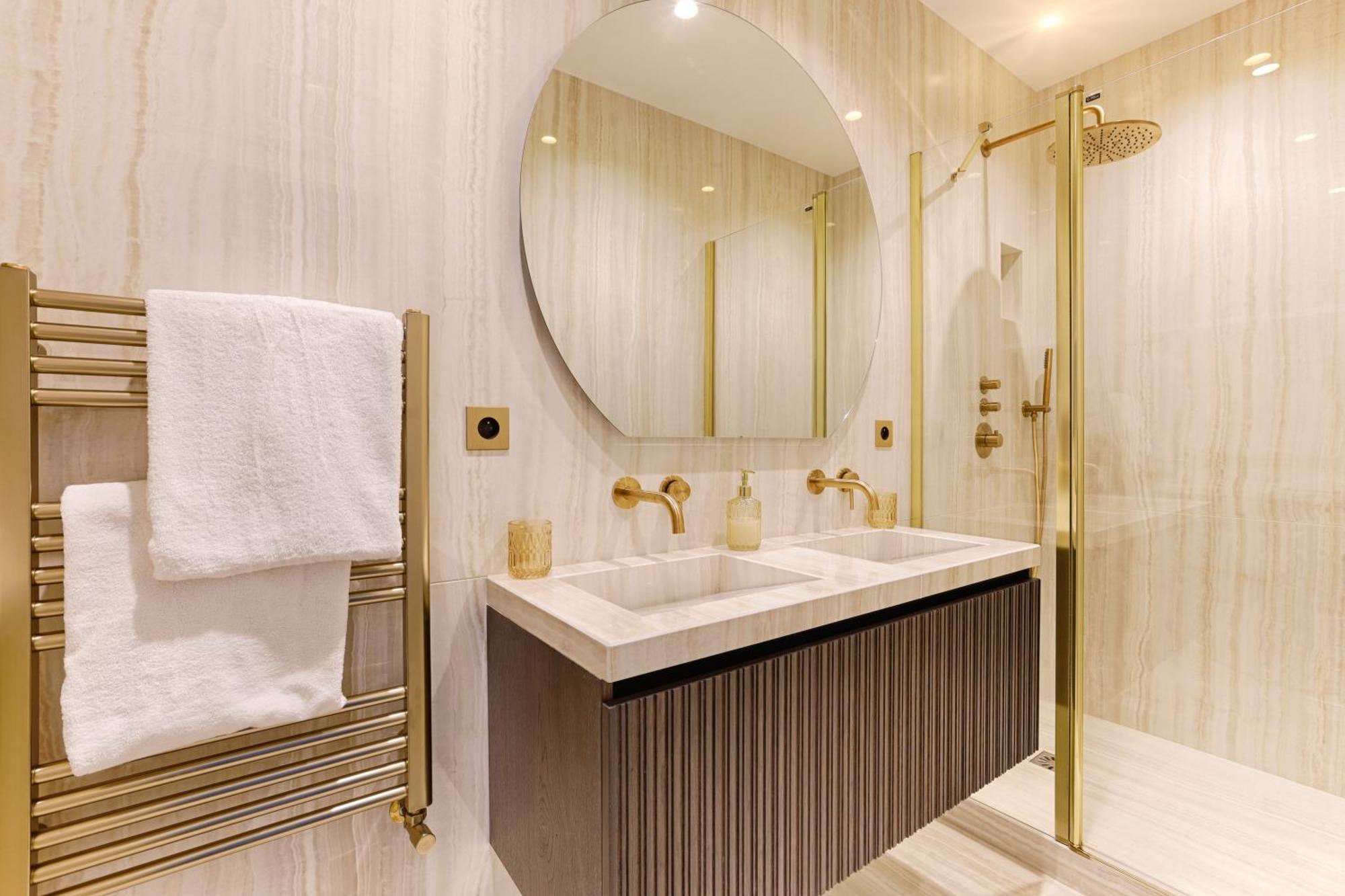 Elegant Luxury Apartment For 6 On Champs-Elysees 巴黎 外观 照片